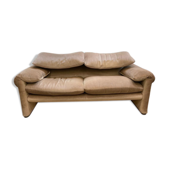 Maralunga sofa by Vico Magistretti