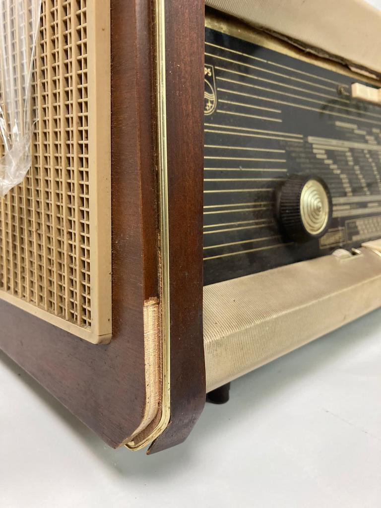 Vintage radio Philips, not working