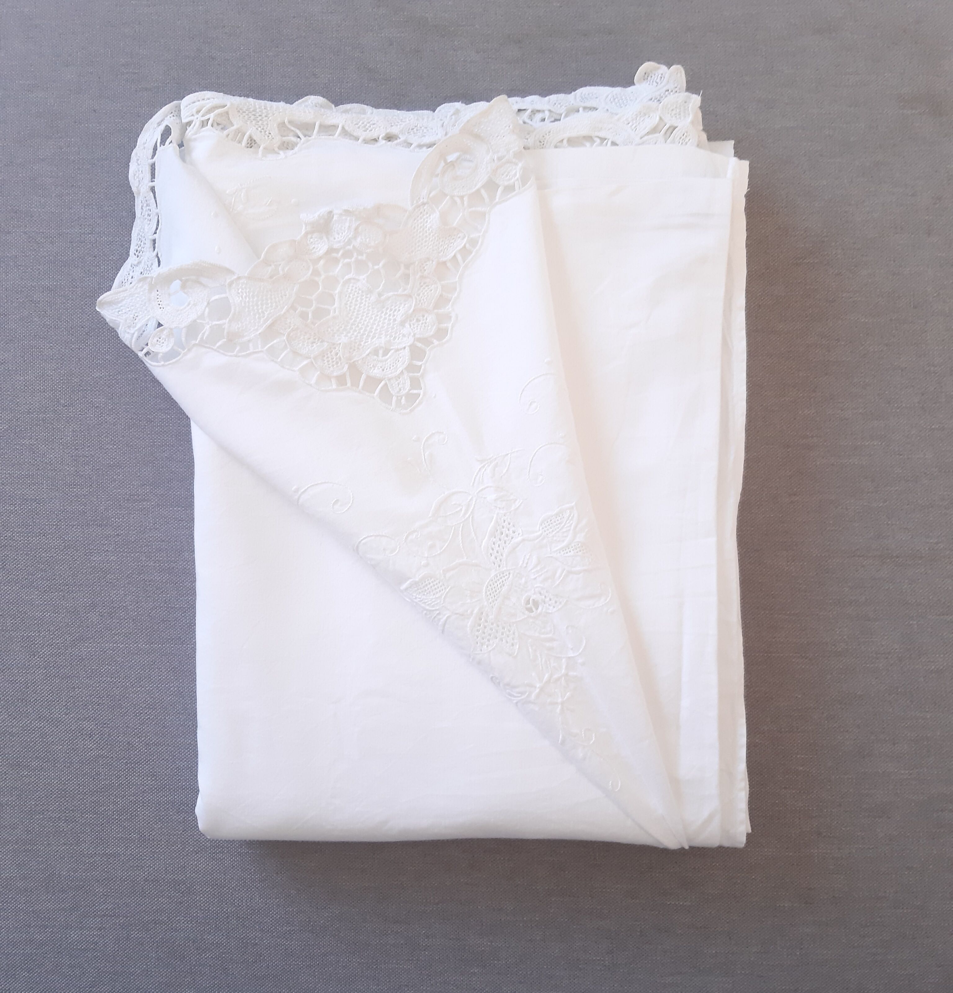 Old embroidered sheet 310 x 230