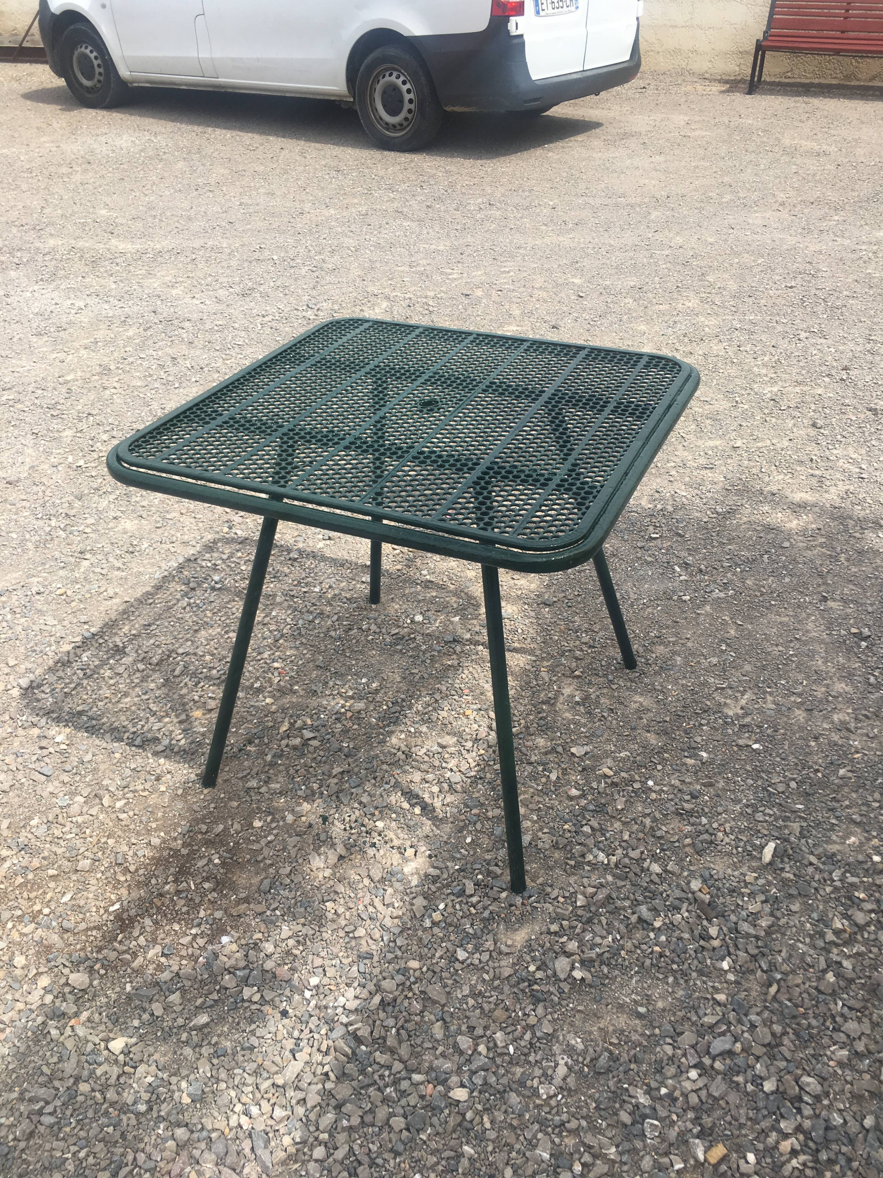 Garden table