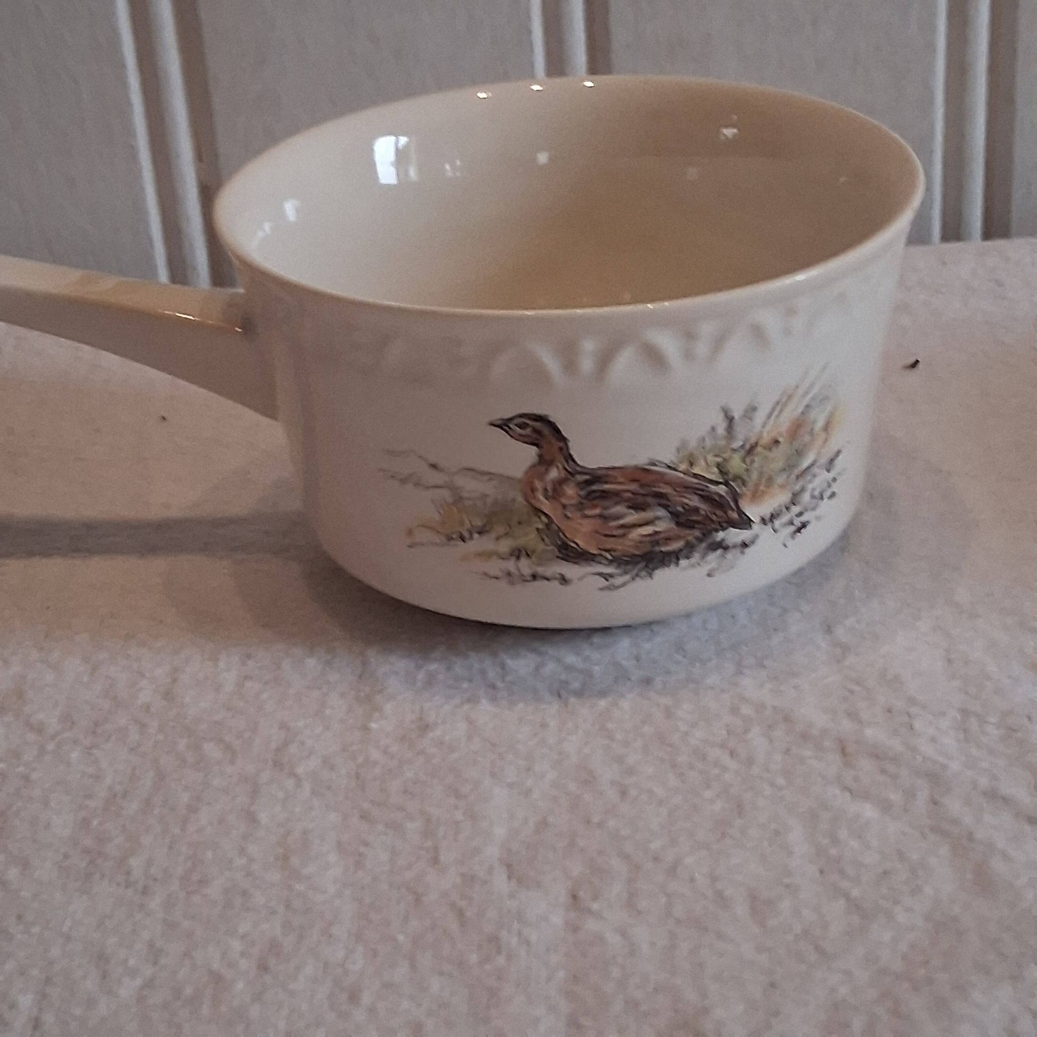 2 very pretty sauceboats or ramekins in porcelain from Villeroy & Boch.