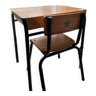 Bonton wooden children's desk and chair