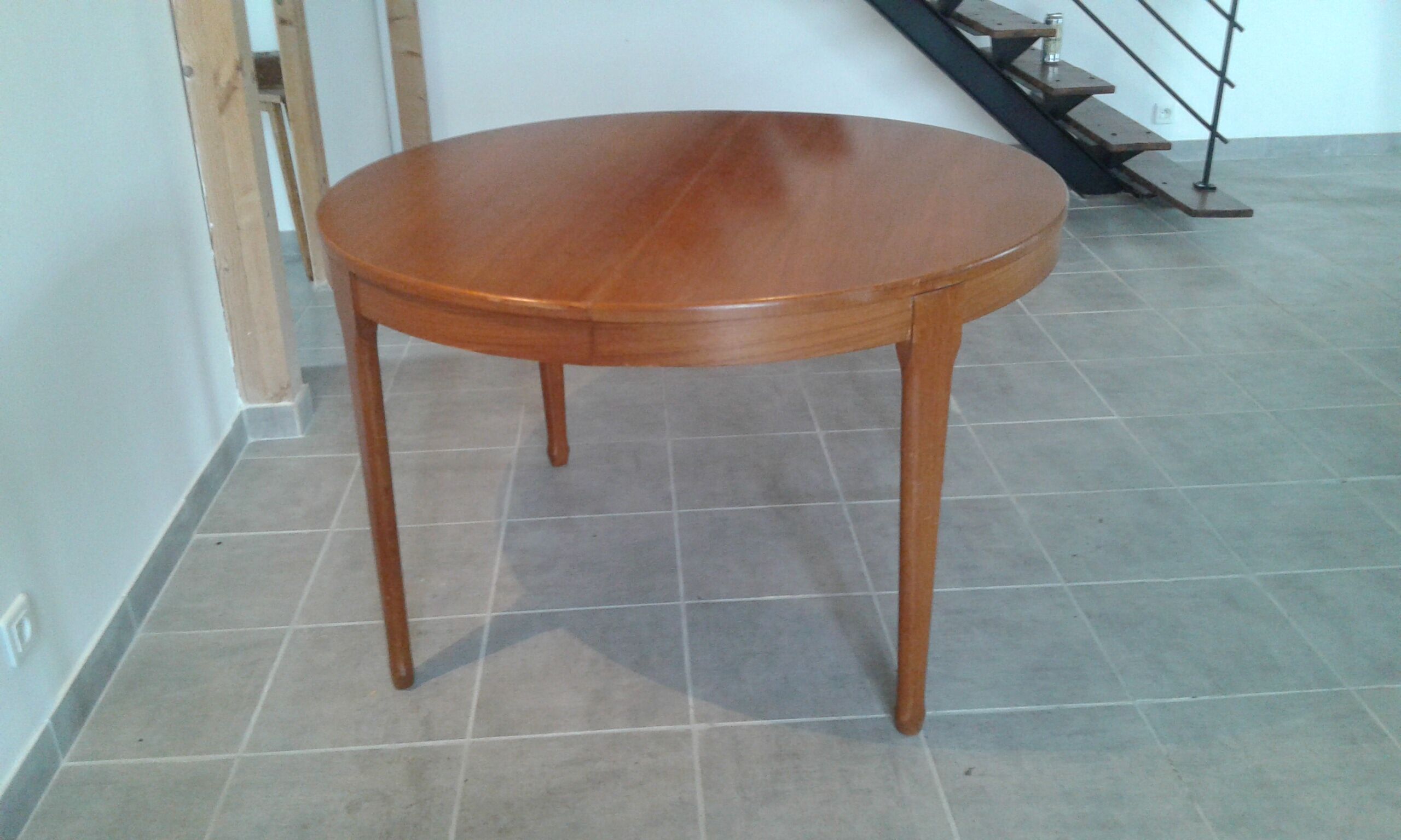 Table extensible en teck
