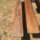 Table à manger avec bancs assortis