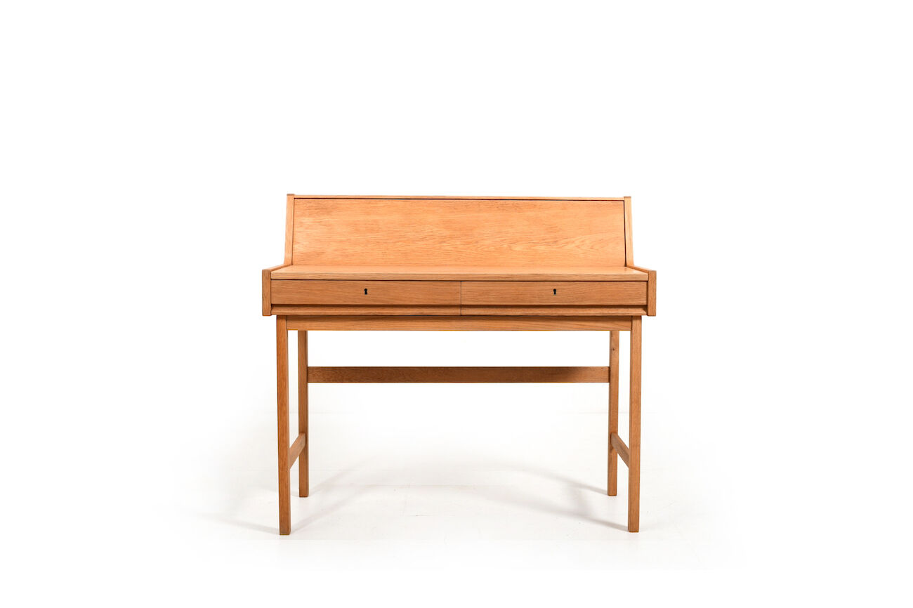 High quality modern danish oak desk 1960s