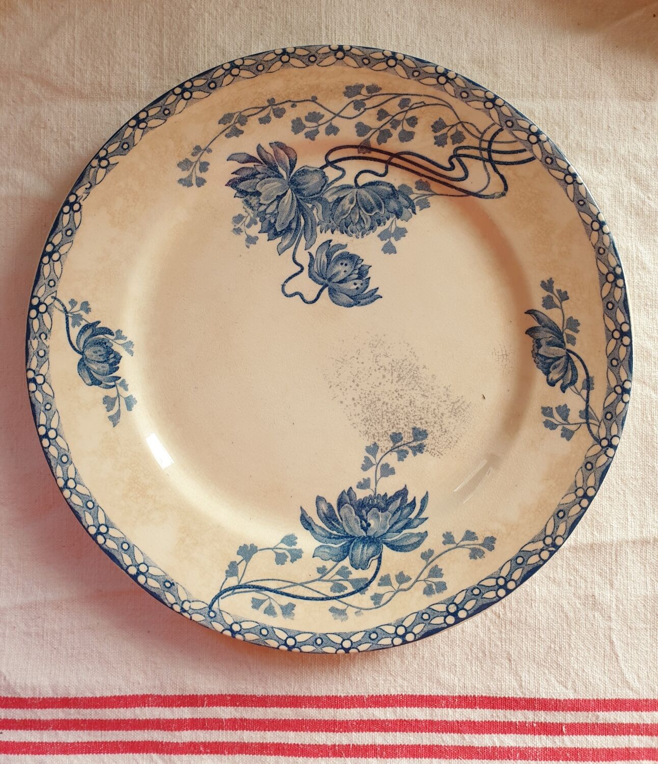 Trio iron earth dessert plates