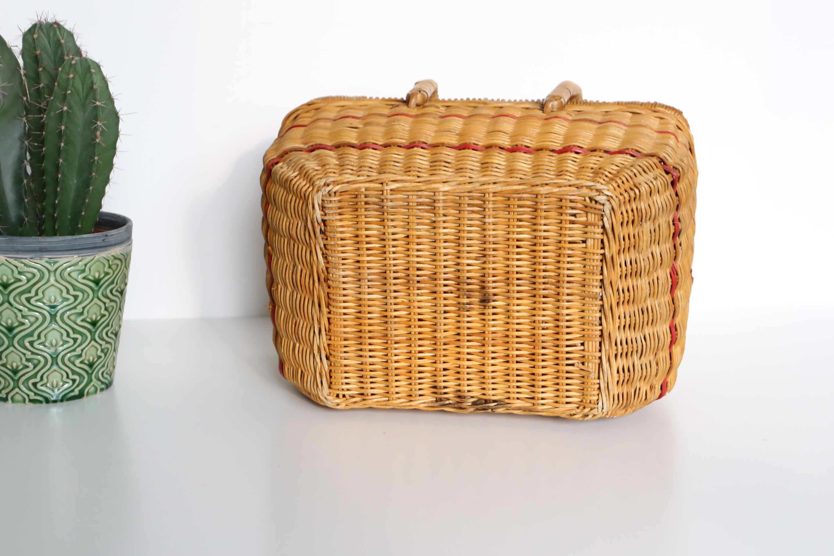 Wicker basket, picnic basket
