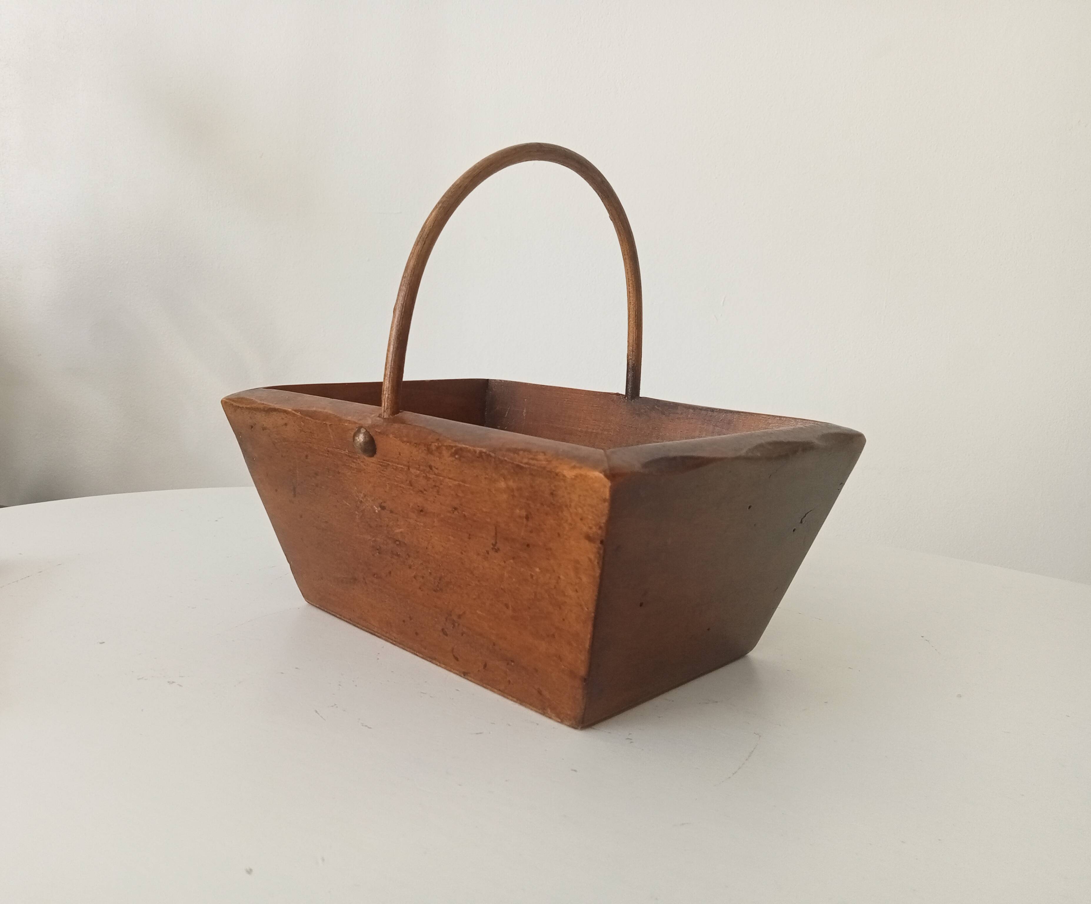Panier vintage artisanal en bois