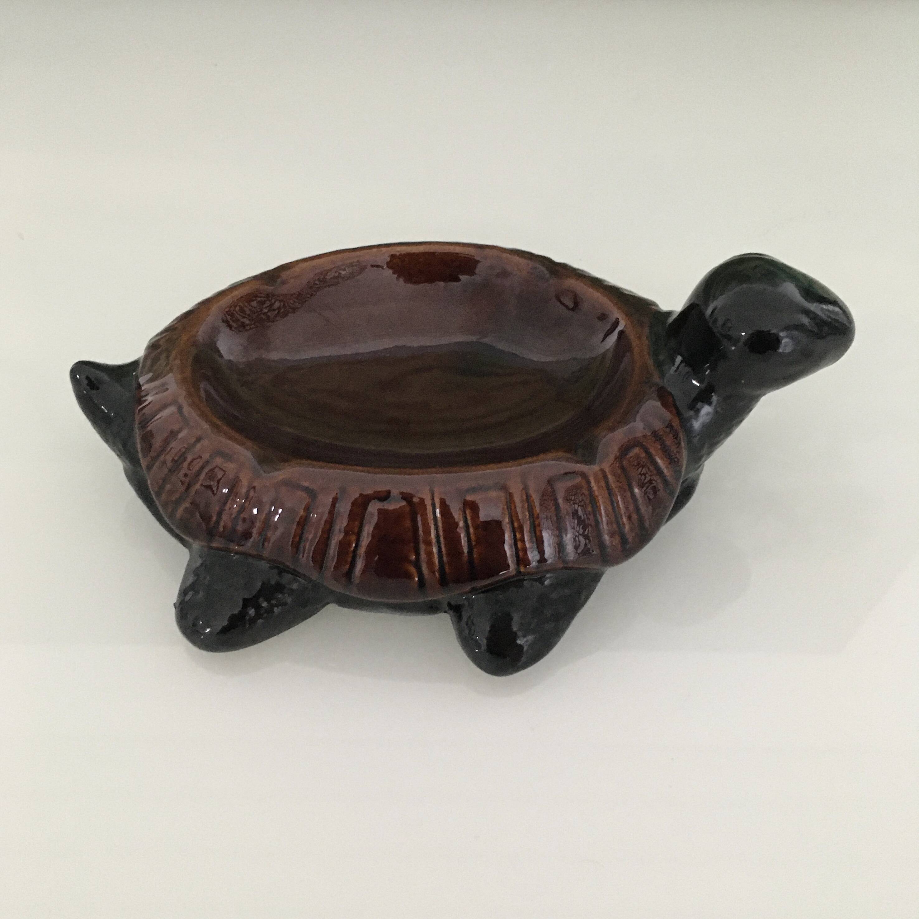 Two-tone turtle trinket tray