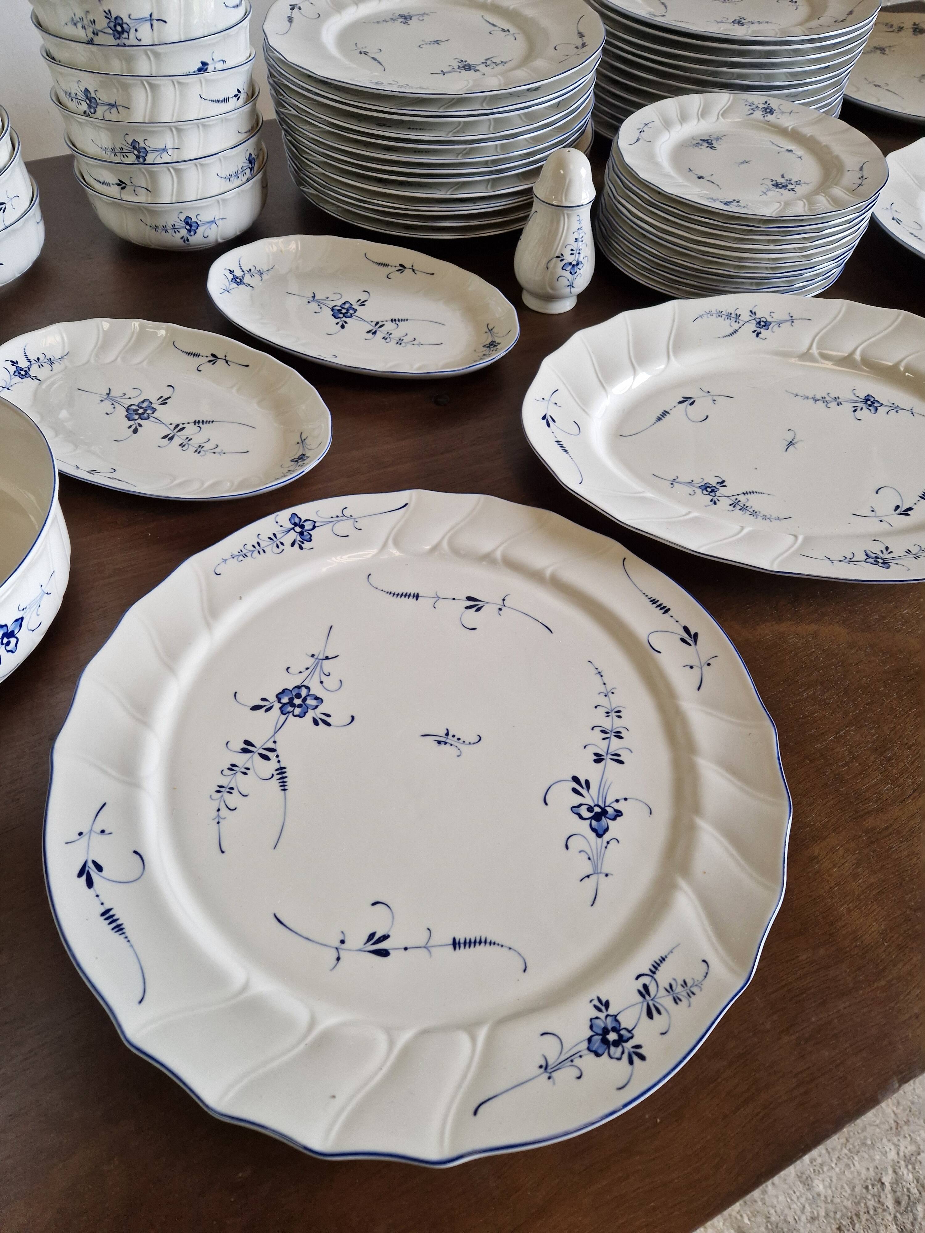 Villeroy and Boch service 61 pieces Old Luxembourg model