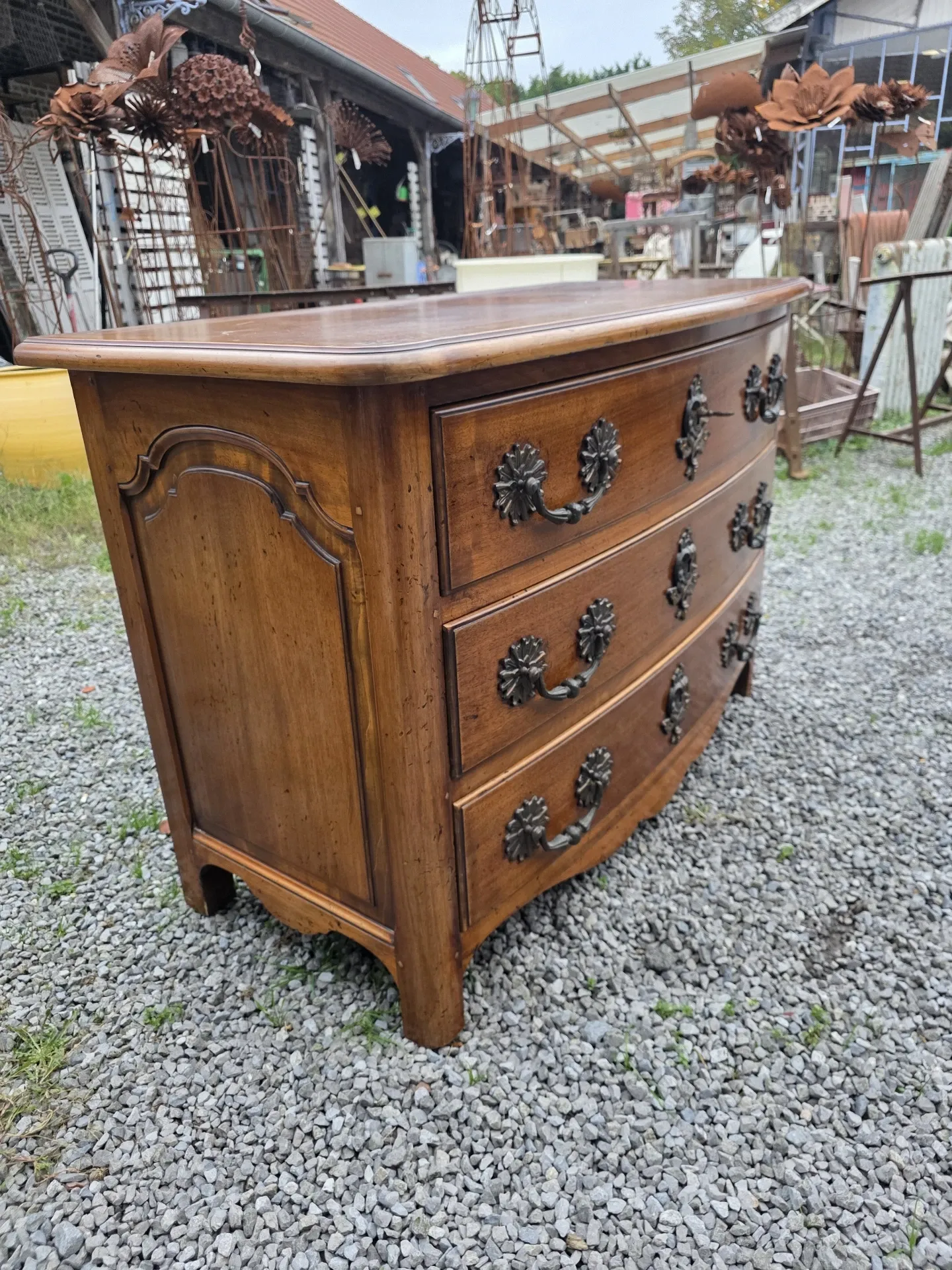 Curved Louis XV style chest of drawers in solid walnut