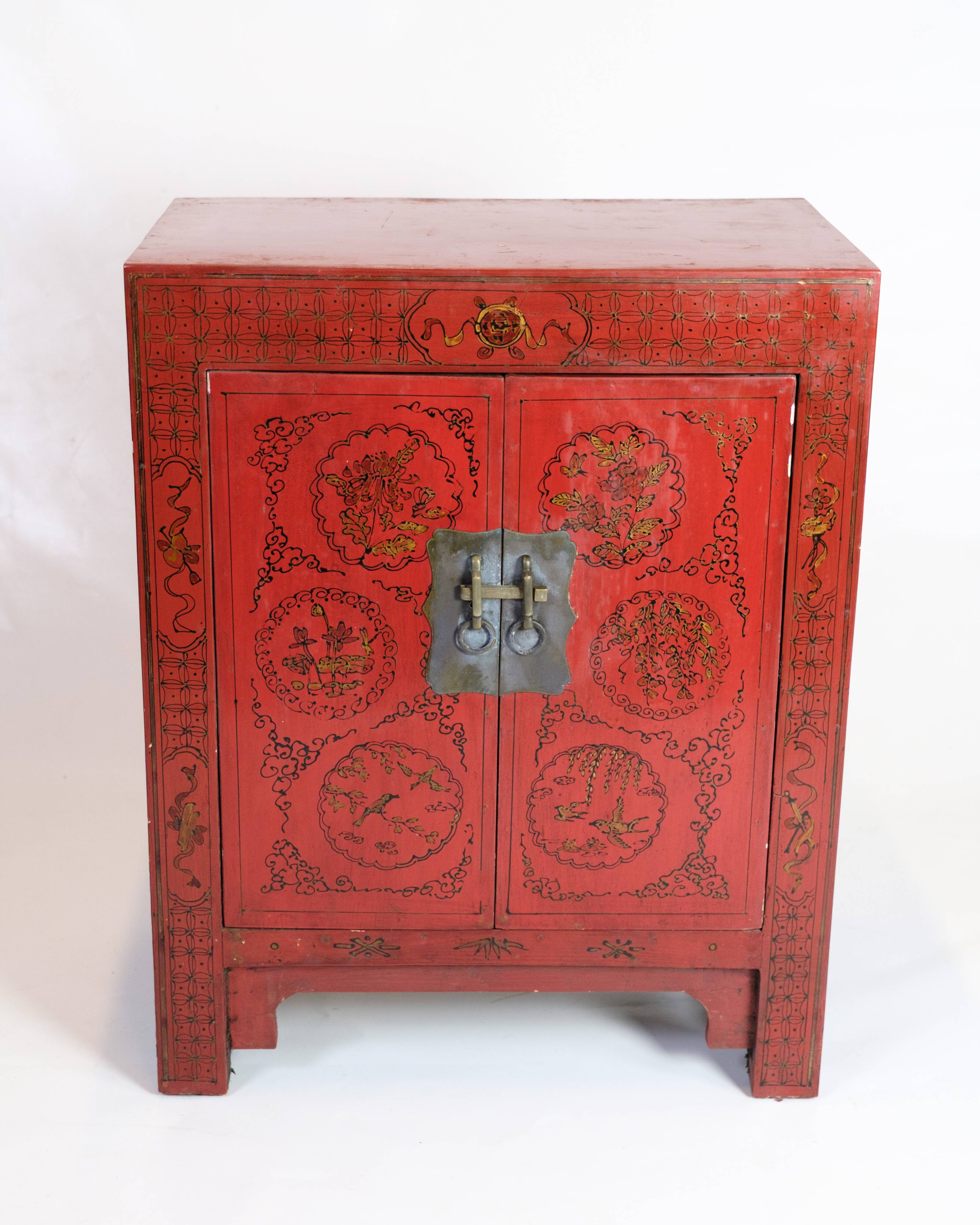 Antique Chinese cabinet - original red painted with patterns - patina - brass fittings - 1920s
