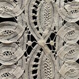 Napperon ancien en dentelle de bruxelles alost  24x15