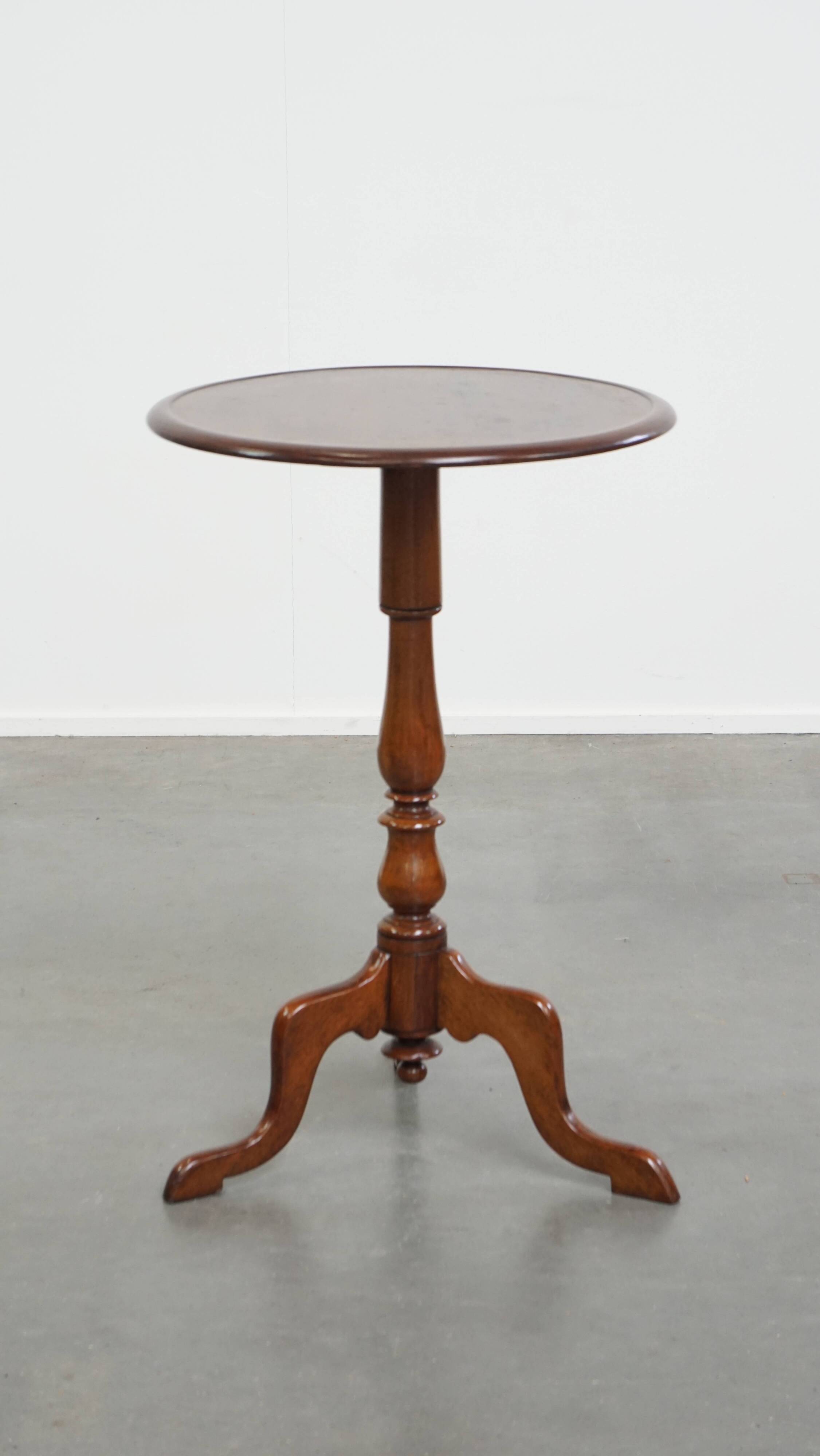 English Side / Wine Table from the Late 19th Century with Single Piece Top