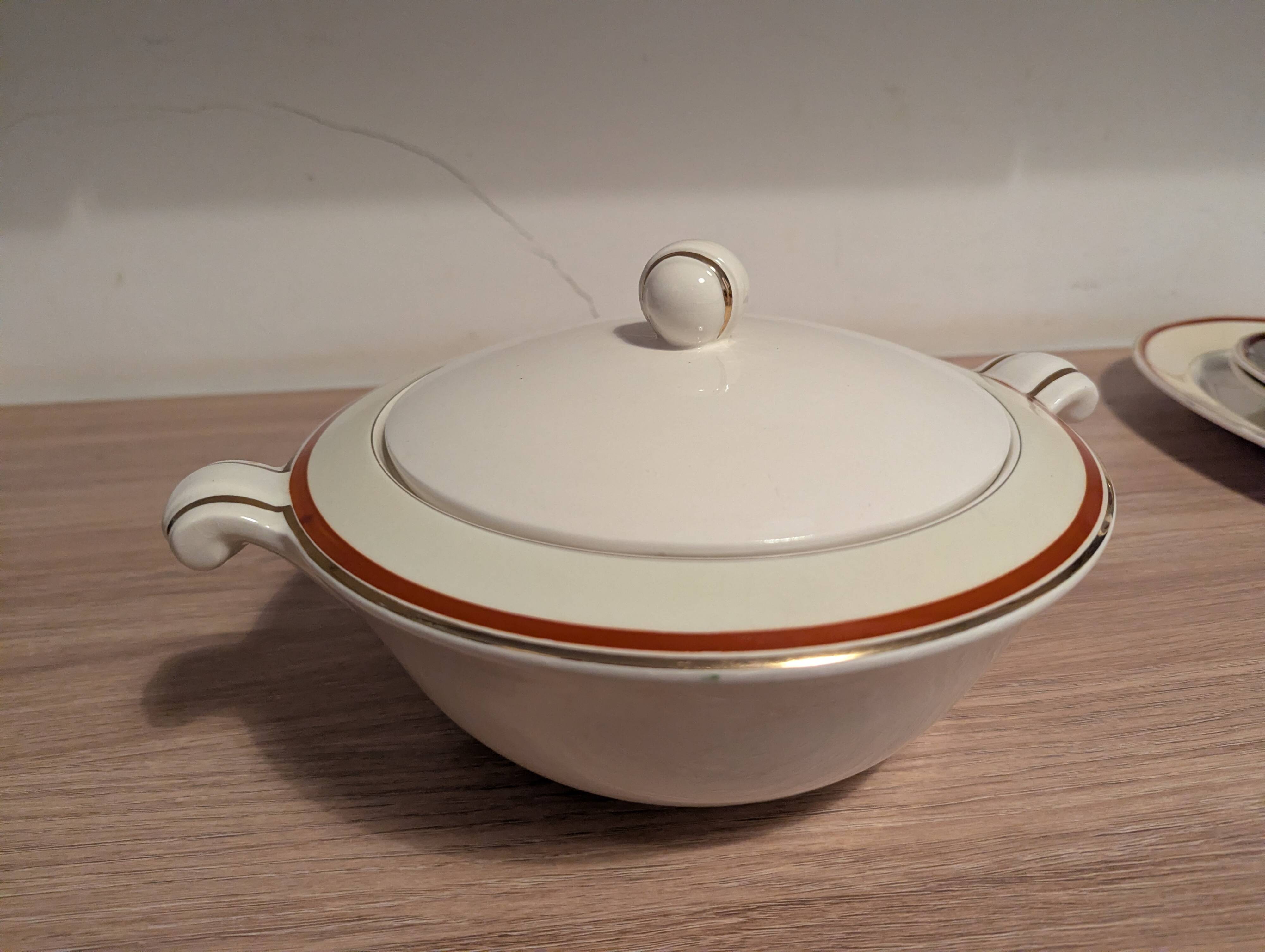 Large Longchamp set in France in earthenware Tea service, serving pieces