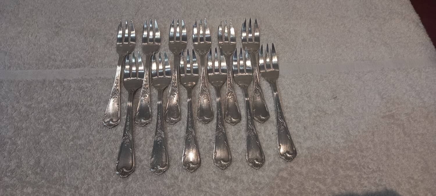 12 silver plated cake forks, Ercuis LXV 29, 14.4cm