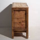 Ancien buffet rouge oriental (vers 1890)