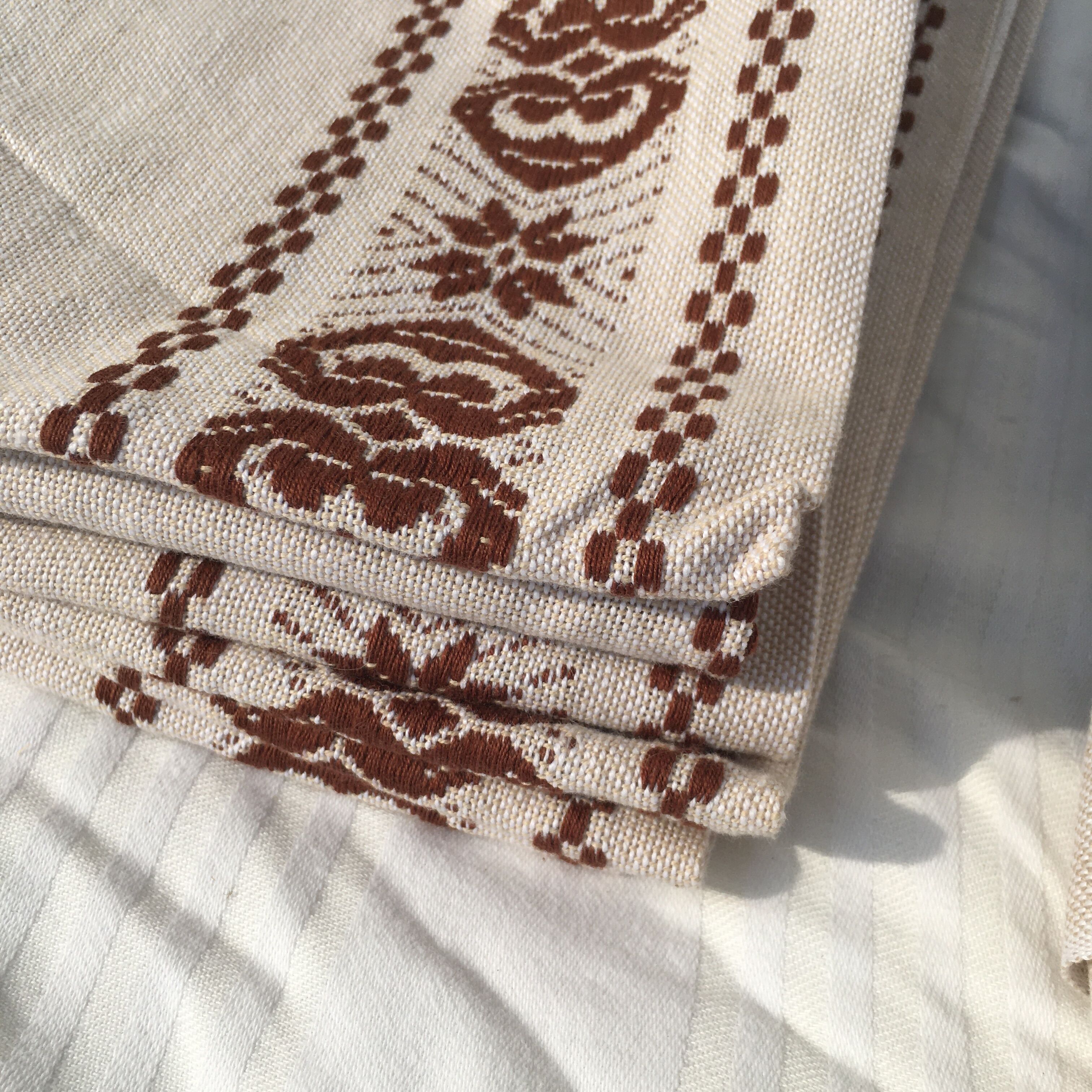 Vintage linen tablecloth and 6 towels