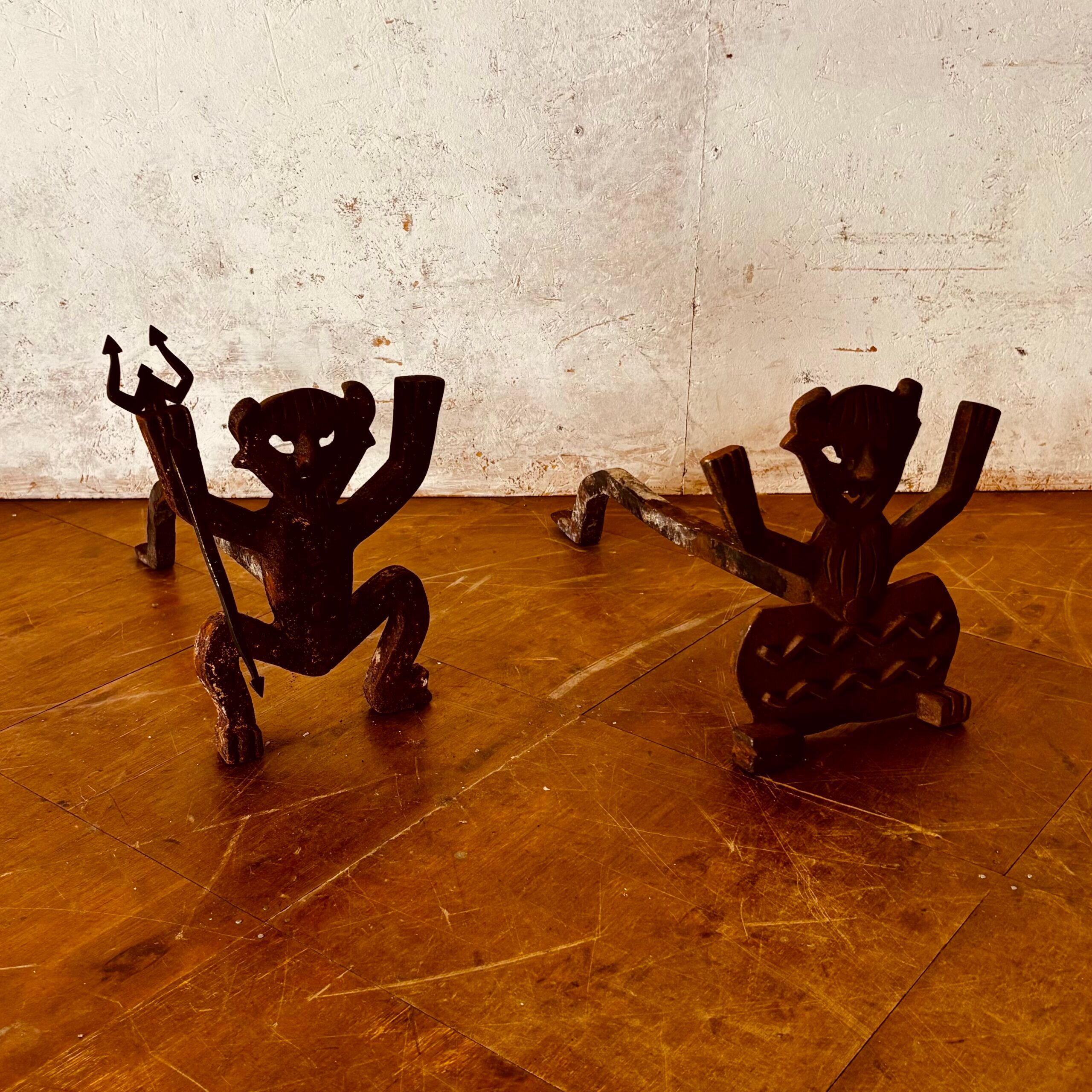 Pair of cast iron fire dogs - Devil & Deviless - Early 20th century