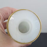 Vase miniature en opaline