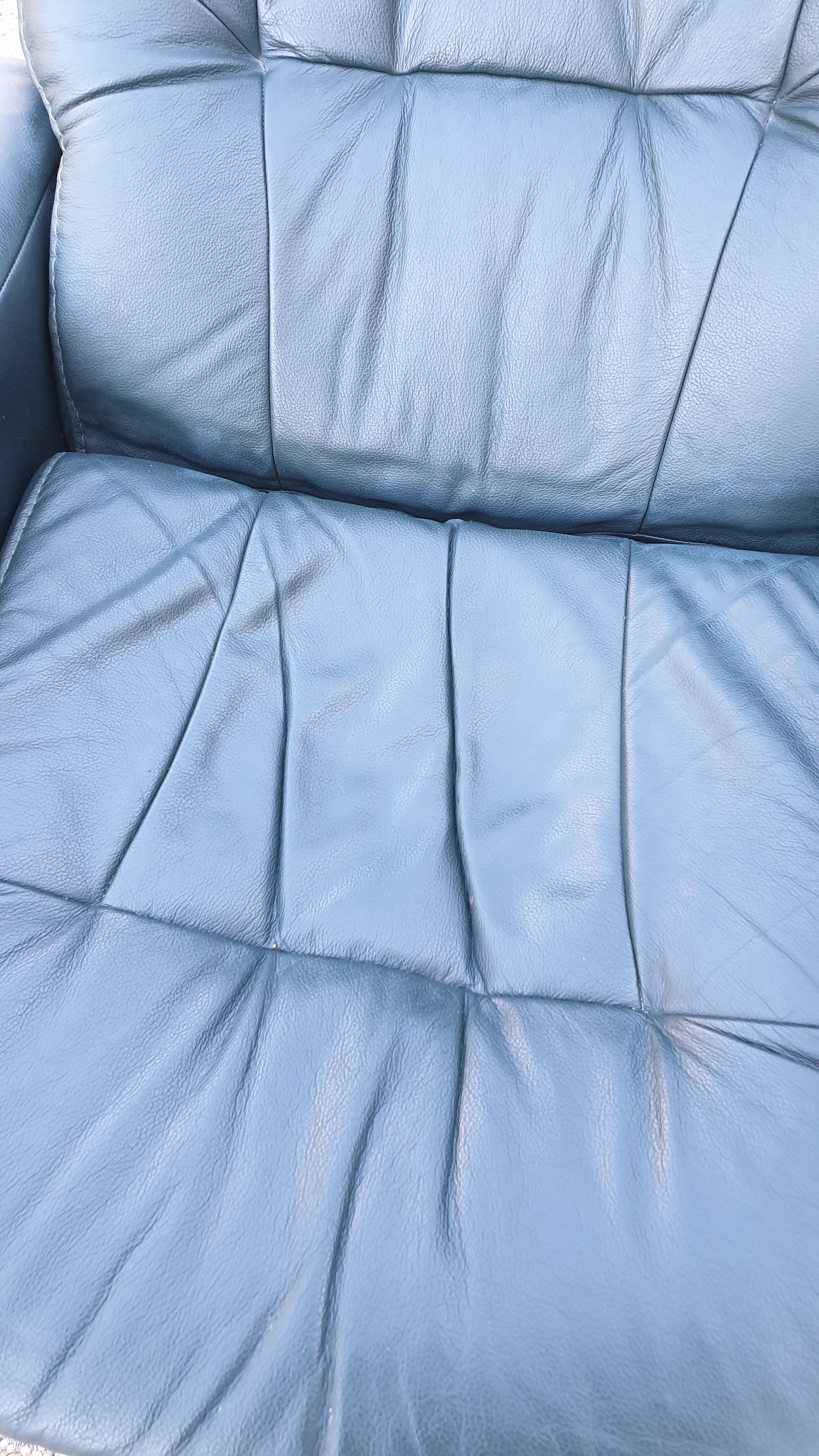 Reclining relaxing chair