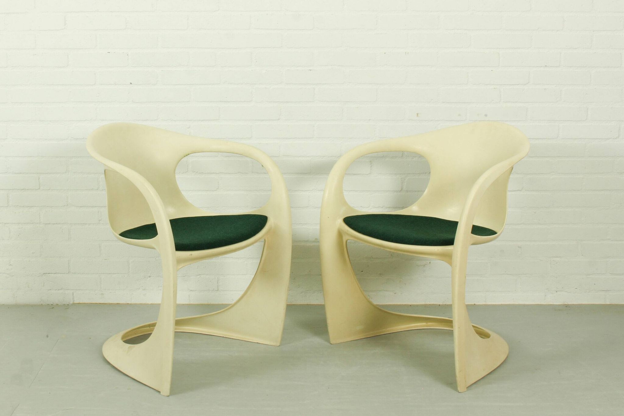 Pair of Casalino armchairs by Alexander Begge for Casala – Space Age design (1970s)