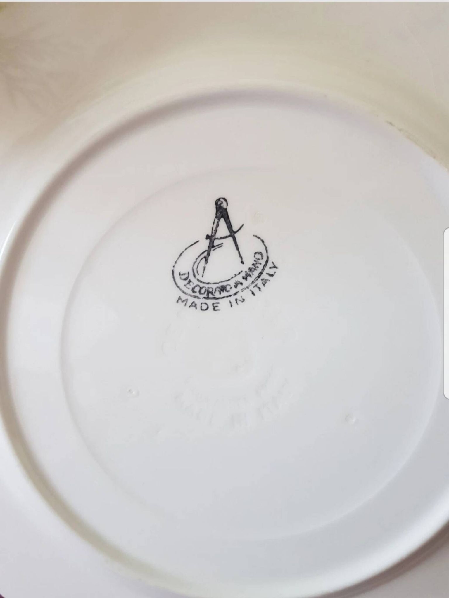 Grande assiette plate vintage , peint a la main , Italie