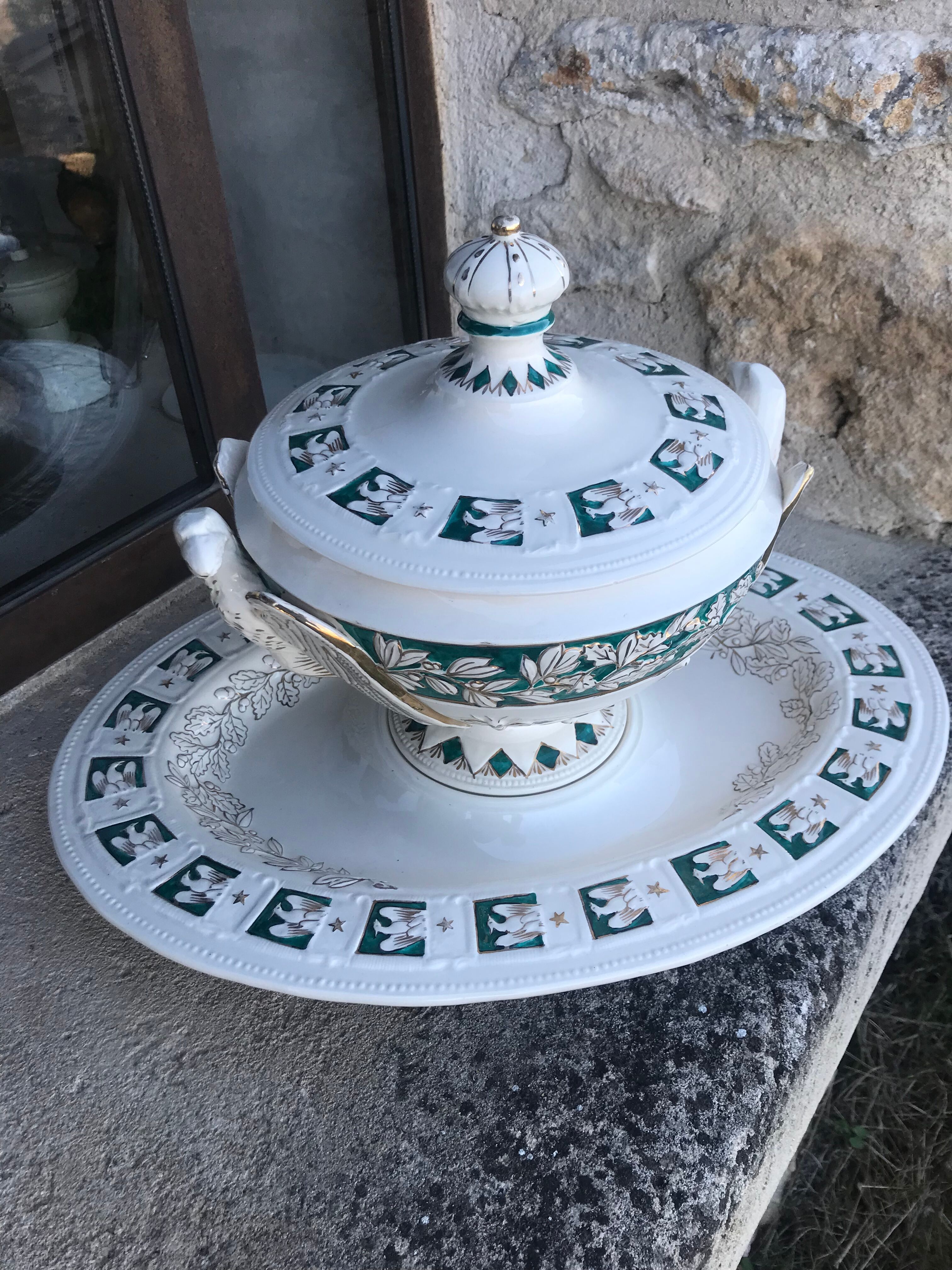 Soup bowl and serving dish empire style