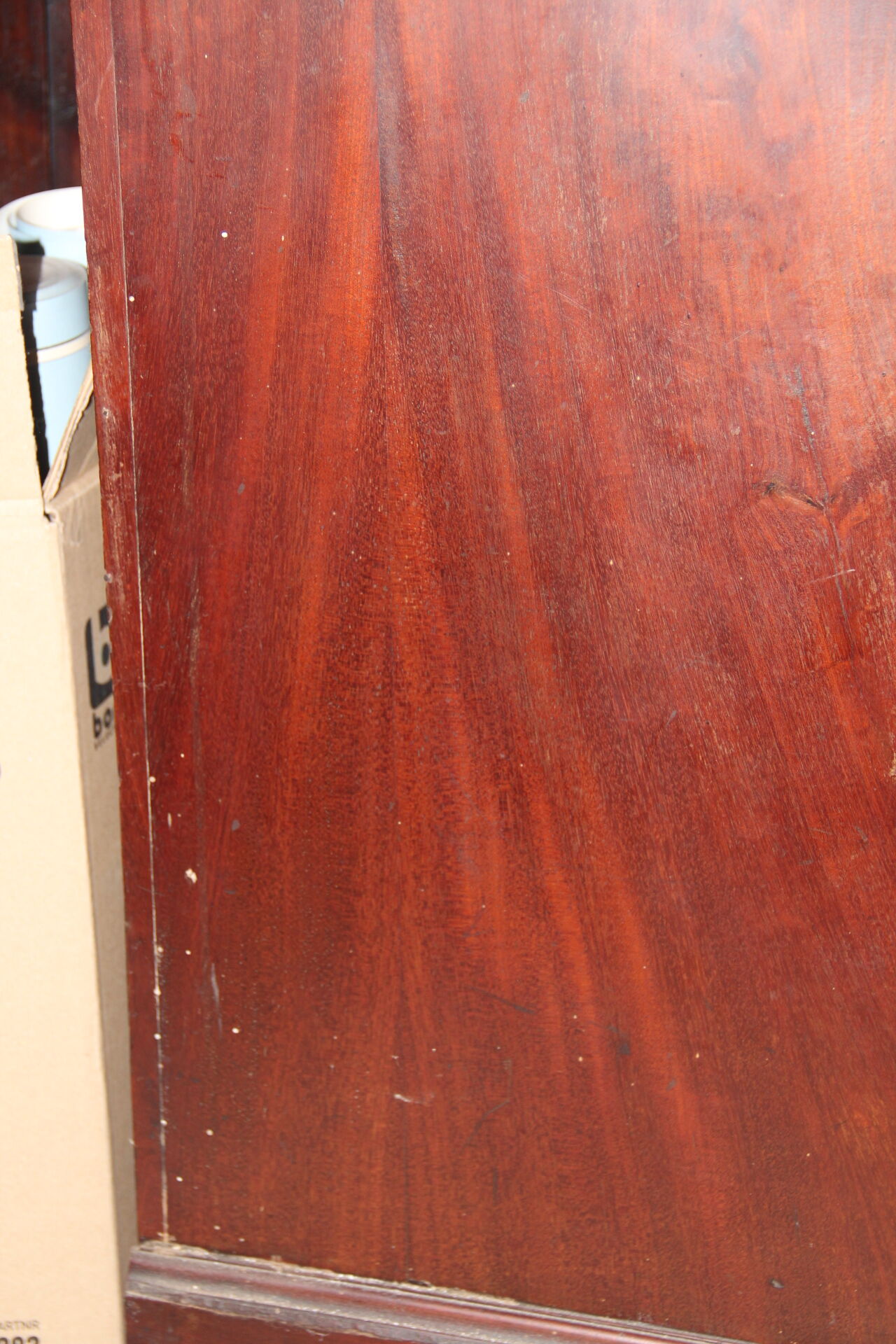 Louis Philippe chest of drawers, 19th century, in mahogany, Sainte-Anne marble