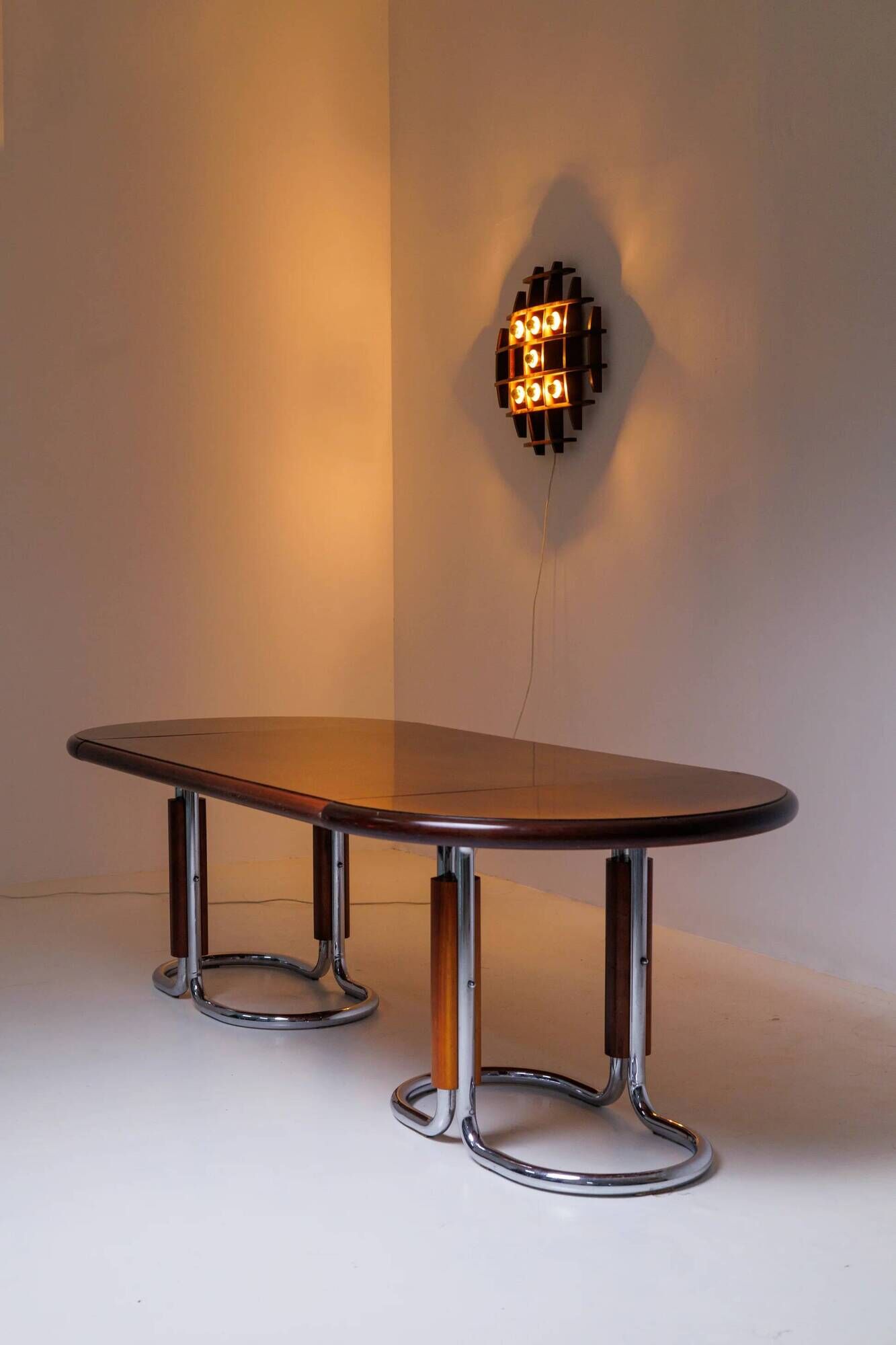 Table à manger moderniste vintage 250 cm de long, Italie, années 1970