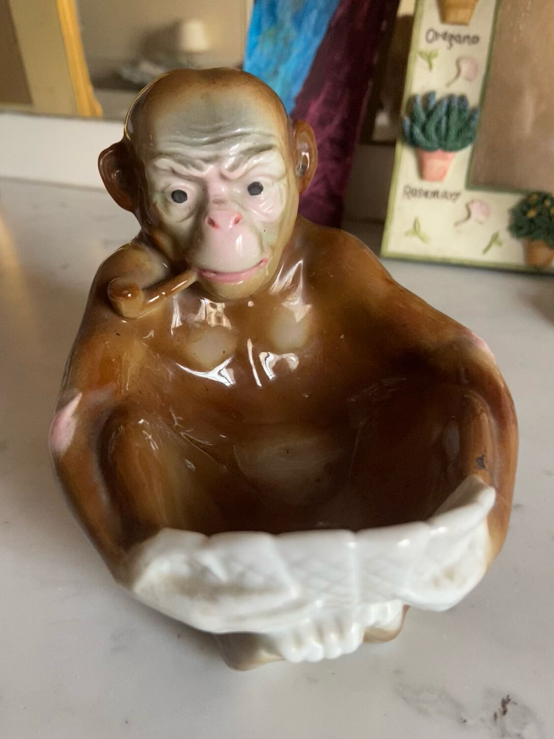 Pipe holder, ashtray or monkey pocket emptier