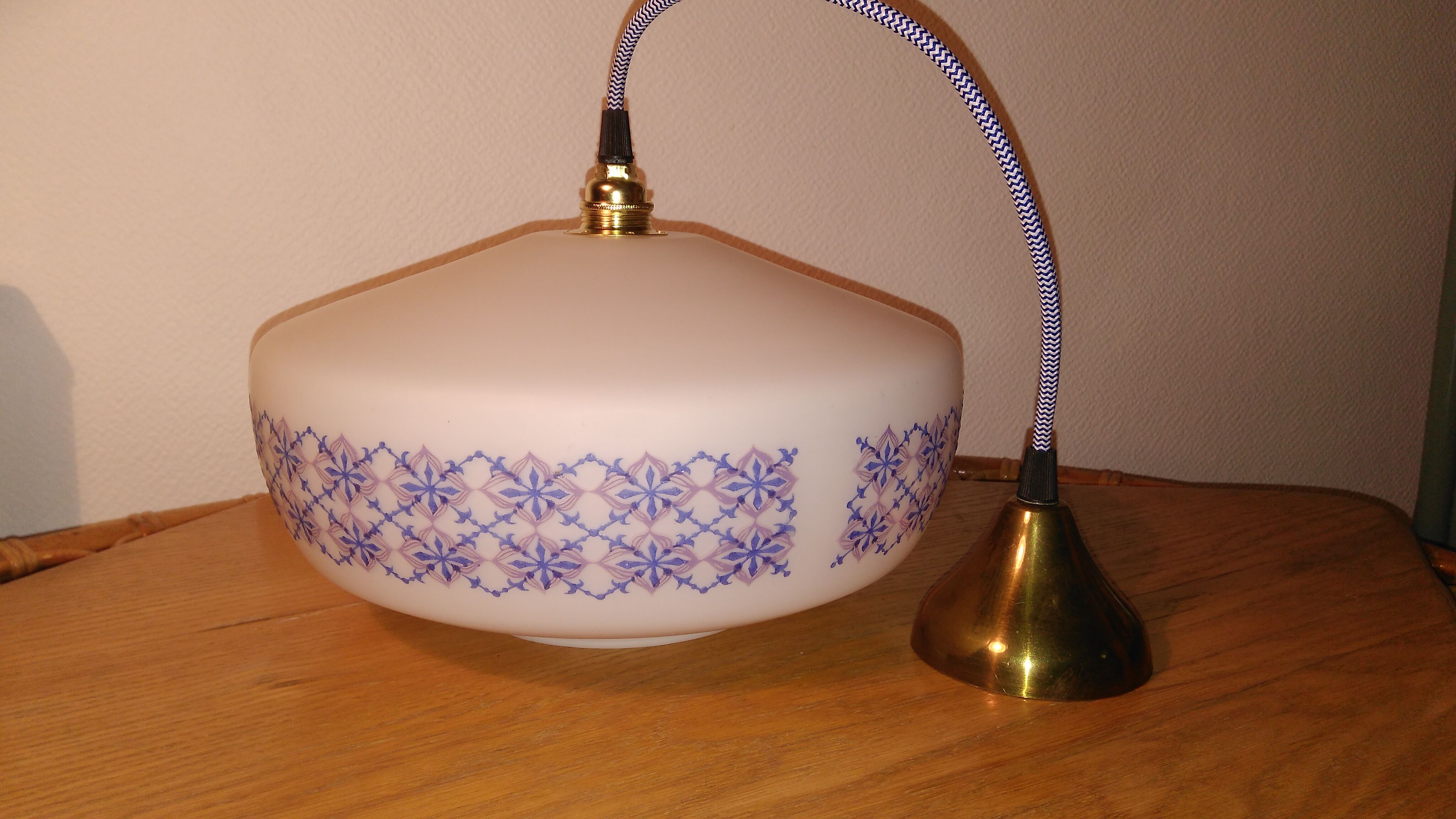 Hanging opaline white blue engravings 60s