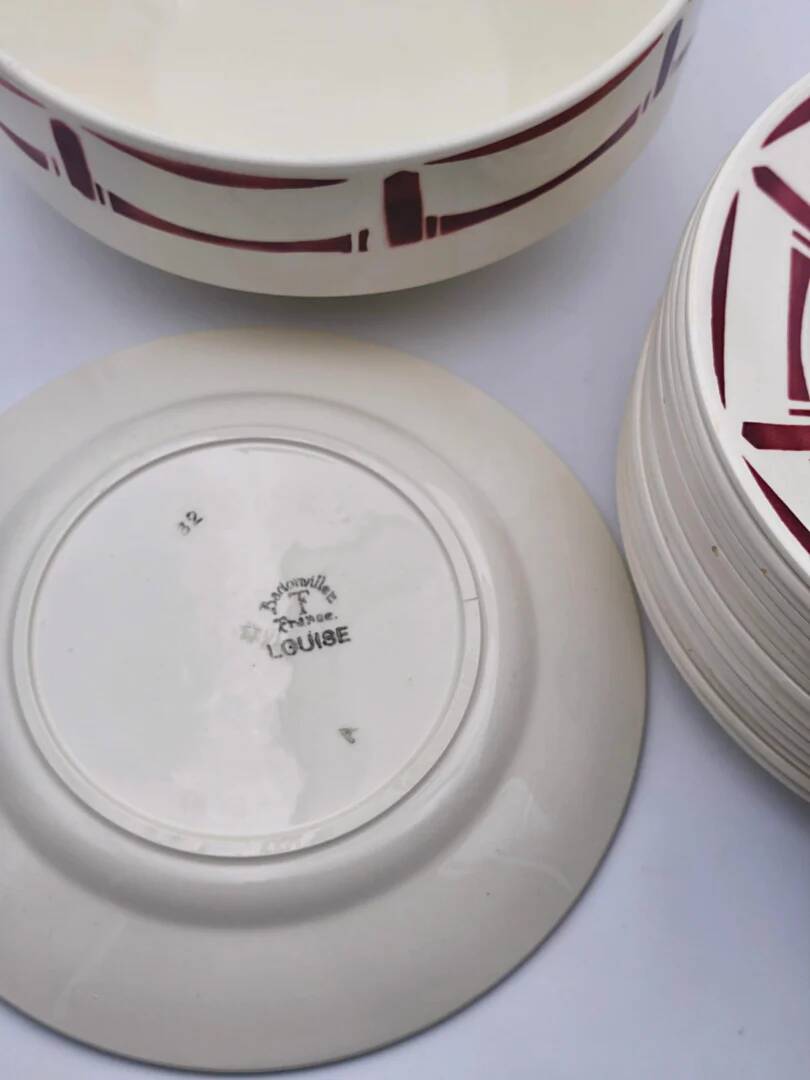 "France Louise" table service – Bordeaux geometric decor