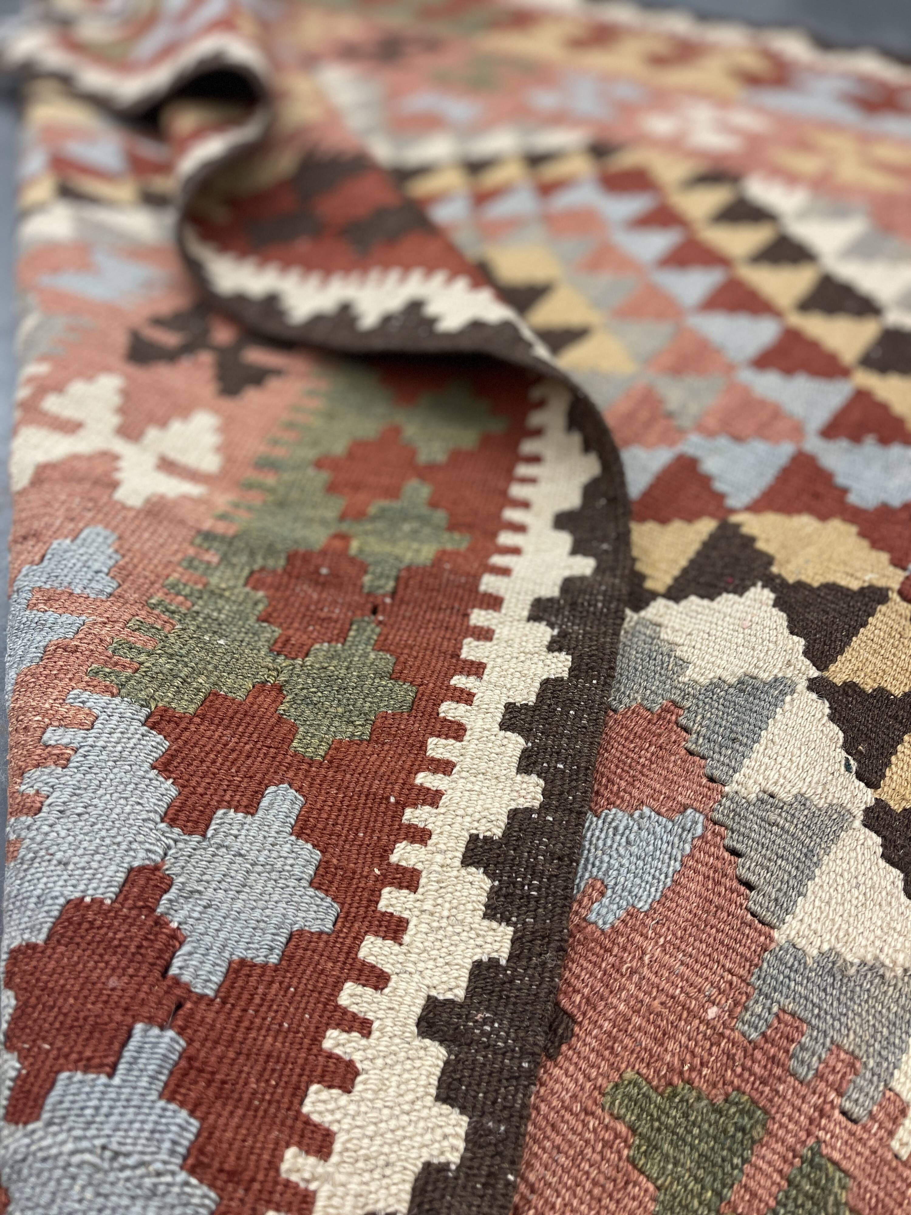 Geometric Kilim Runner Rug, Handmade Wool Contemporary Rug 185 x 103 cm