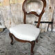Chaise style Louis XV en merisier et tissu