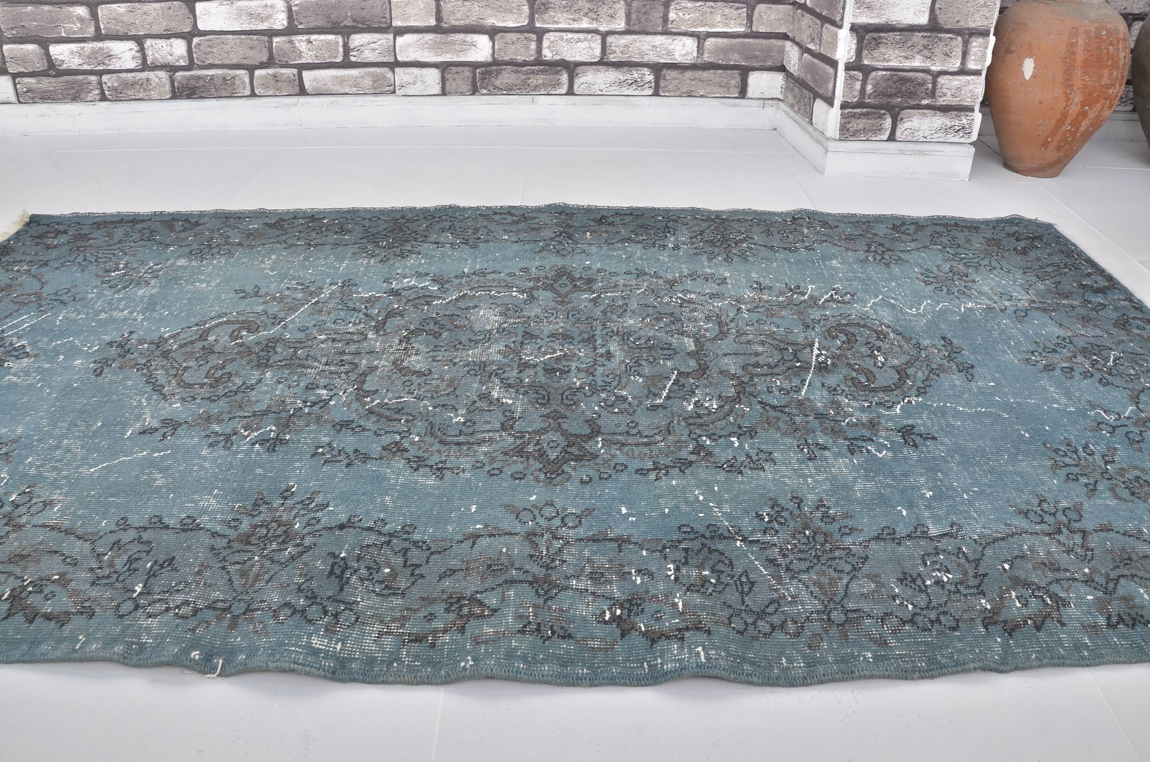 Geometric Vintage Anatolian Rug sku 1516