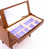 Dressing table, Danish design, 1960s. After renovation.