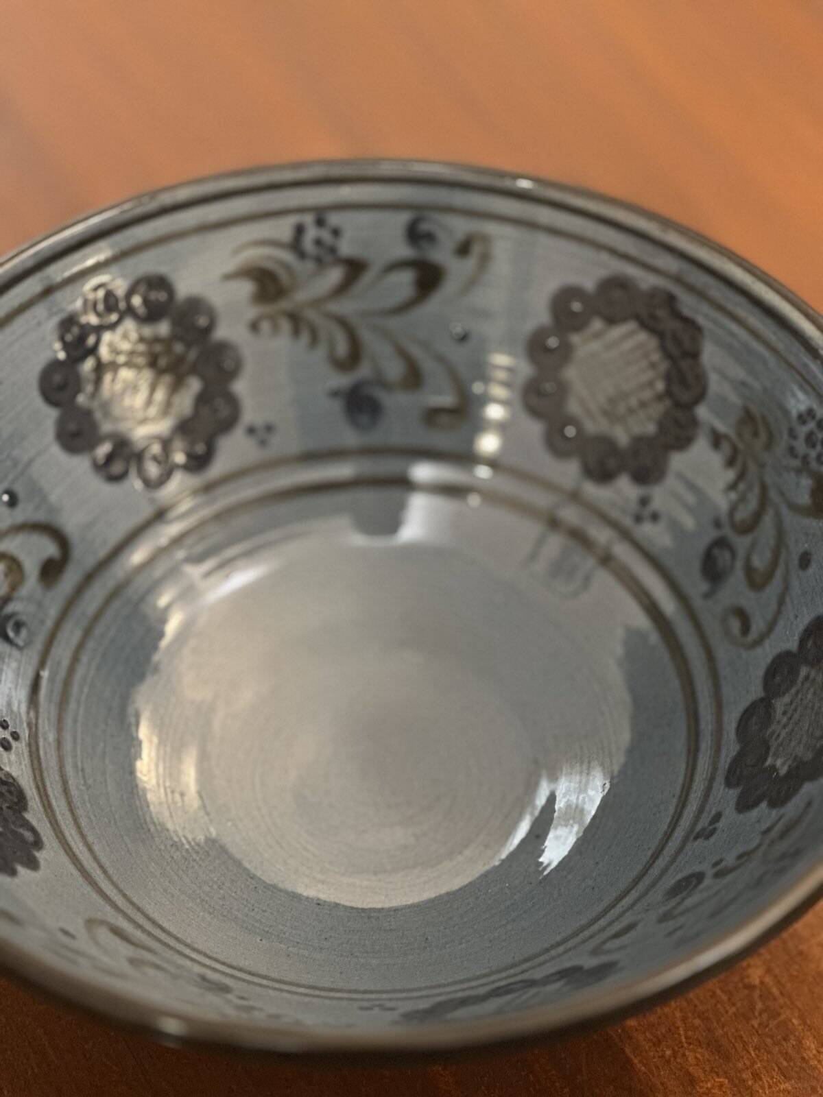 Large ceramic salad bowl by Veronique Heintz