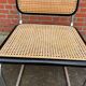 Chaise design Cesca modèle b32 noir et chrome