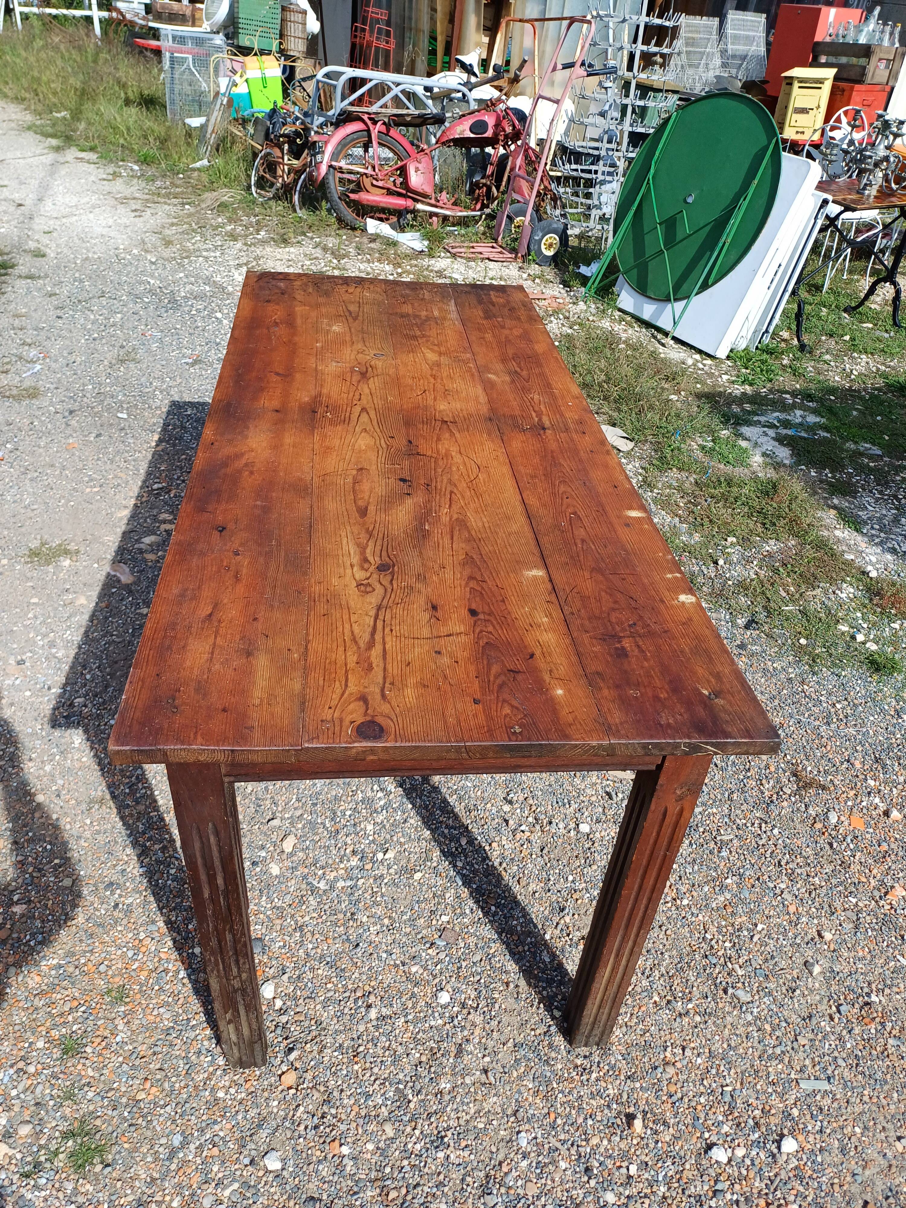 Pine farm table