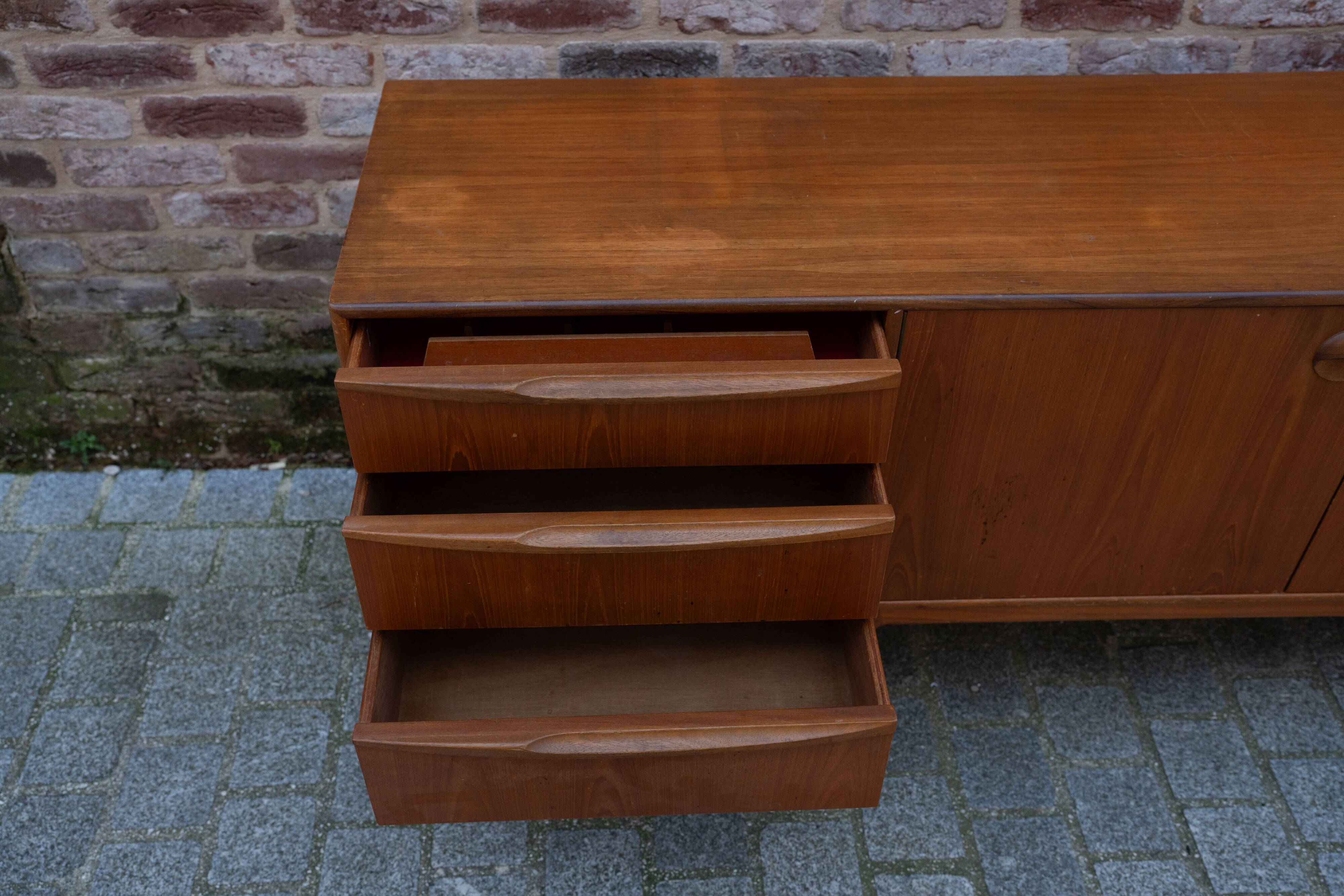 Enfilade vintage par Tom Robertson édition McIntosh, Roayume-Uni