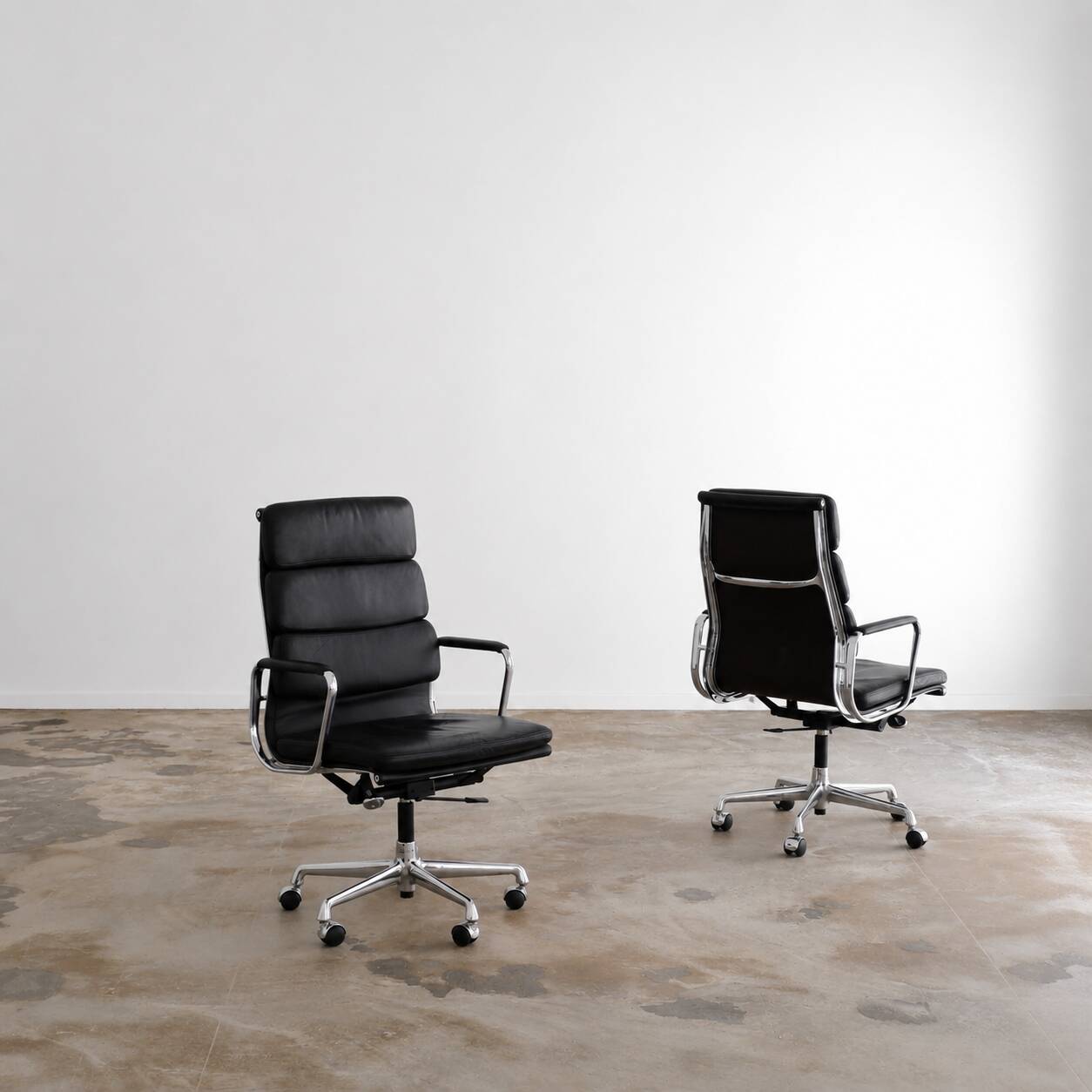 EA219 office swivel chairs by Charles & Ray Eames for Herman Miller