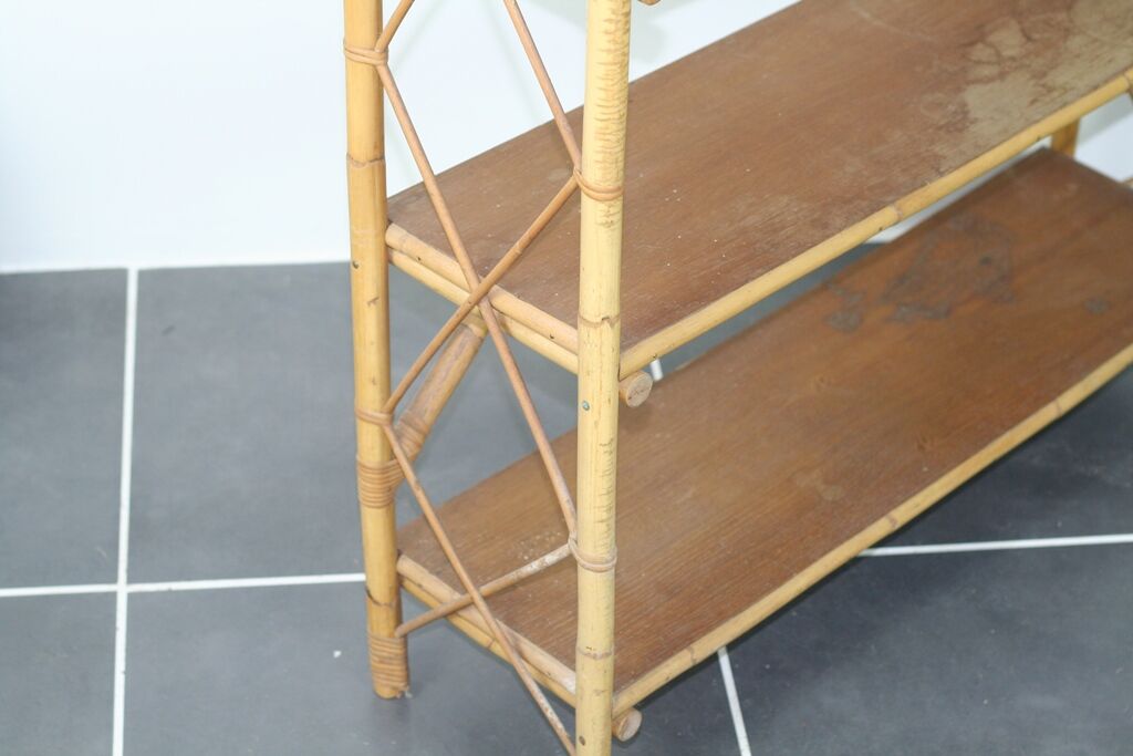 Storage cabinet bookcase shelf in vintage rattan 1970