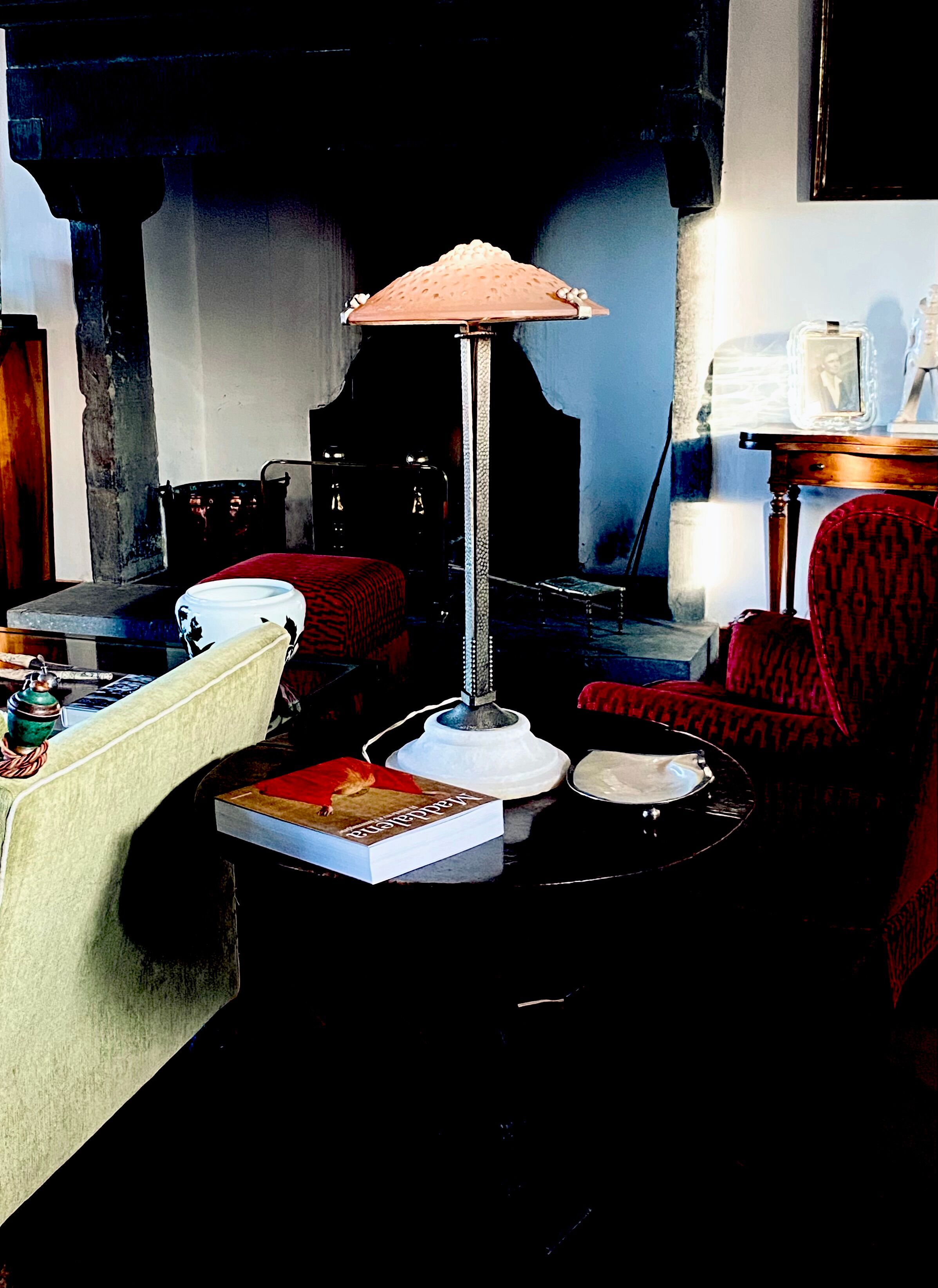 Monumental art deco pink table lamp, Muller frères Luneville, France, ca 1920s