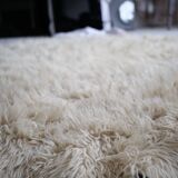 Vintage ecru natural wool round rug