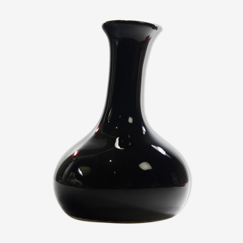 Vase en céramique noire