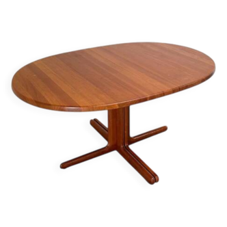 Table à manger ovale danoise en teck, années 1960