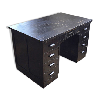 Bureau de notaire noir