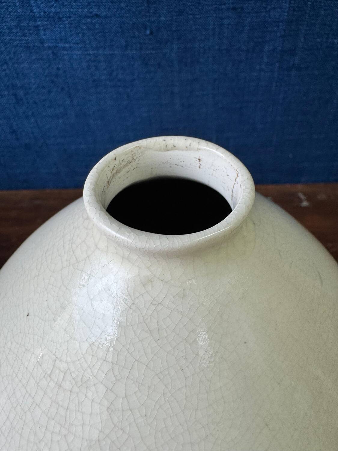 Vase œuf Art déco en céramique craquelée Orchies, 1930