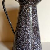 Broc ancien tôle émaillée mouchetée XIXème